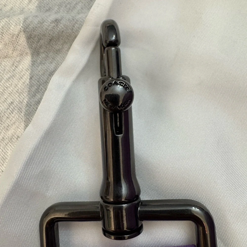 Coach lilac sling bag with gunmetal hardware - Picture 4 of 15